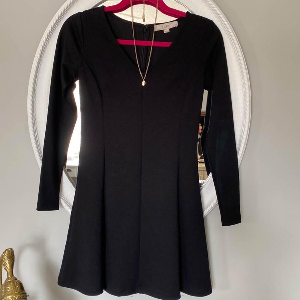 LOFT Black Long Sleeve Ruffle V-Neck Dress 00P LN